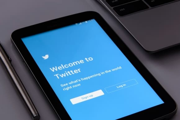 Twitter proíbe anúncios de criptomoedas