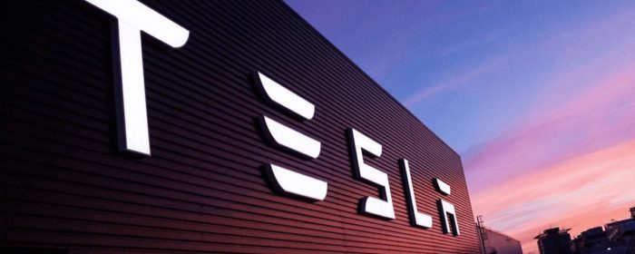 Elon Musk afirma que carros da Tesla totalmente autônomos serão disponibilizados no final deste ano
