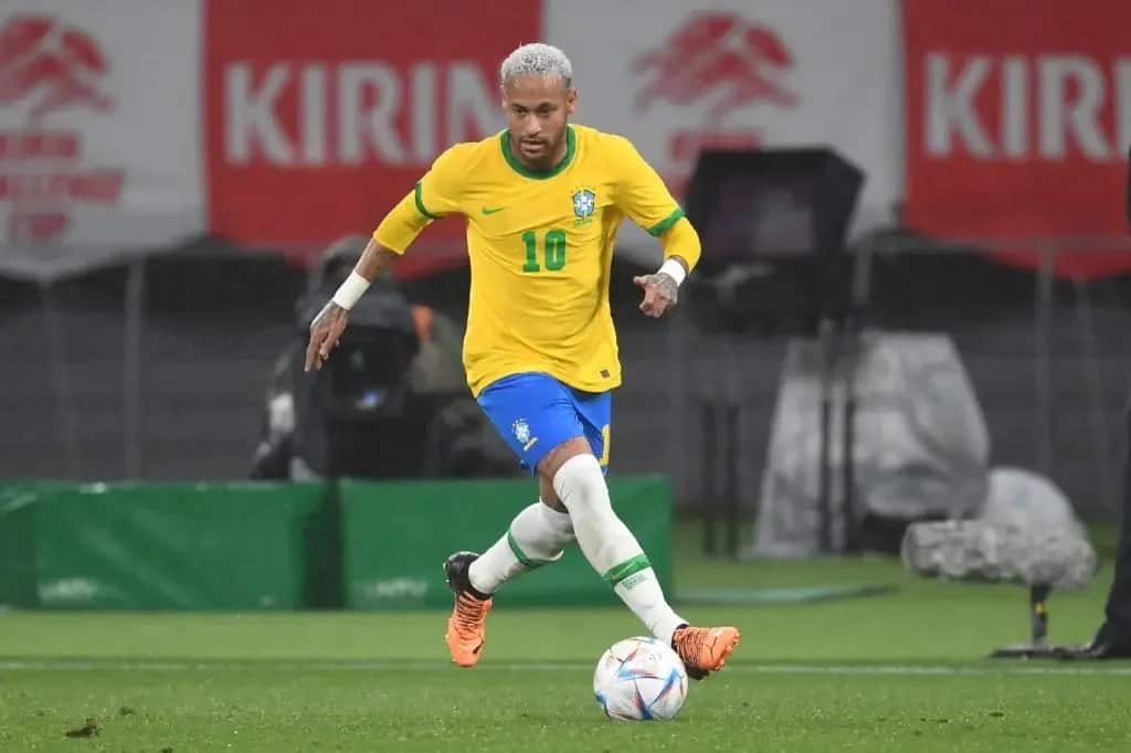 Neymar lança metaverso próprio com NFTs gratuitos
