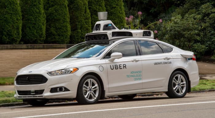 Cingapura investiga venda da Uber para rival Grab