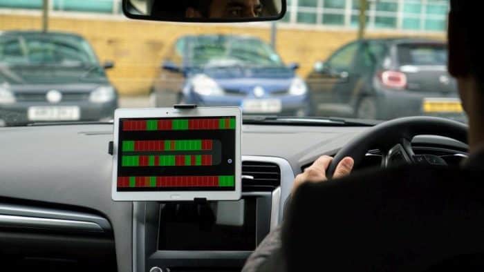 Ford testa tecnologia de “estacionamento colaborativo”