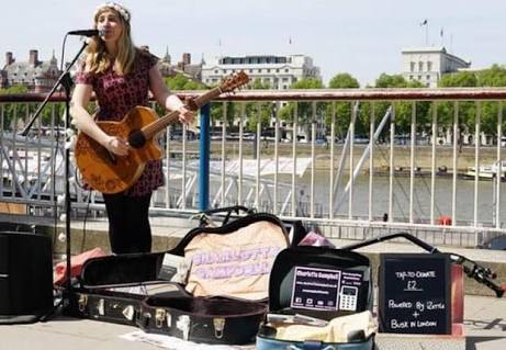 Londres lança sistema de pagamento digital para artistas de rua