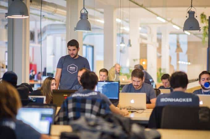 Escola espanhola de programação chega ao Brasil