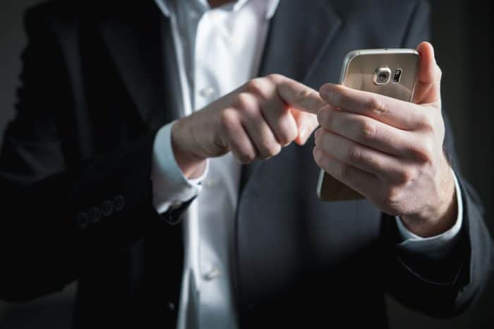 WhatsApp adota medidas para combater Fake News e lança nova ferramenta