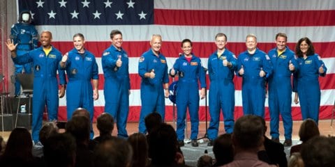 NASA anuncia os nomes dos astronautas que liderarão missões-teste na Boeing e SpaceX