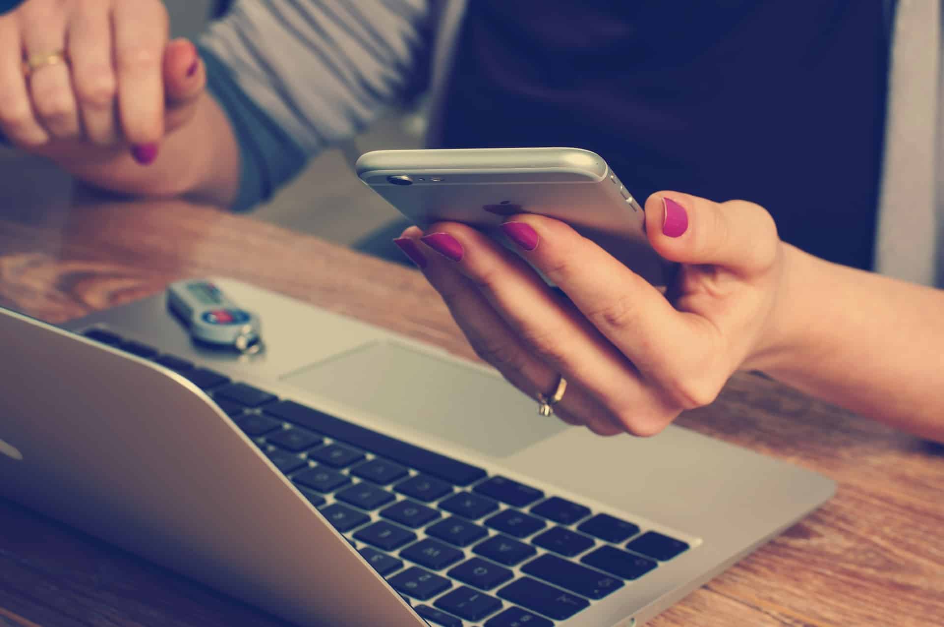 Caixa libera consultas sobre PIS por assistente de voz em smartphones