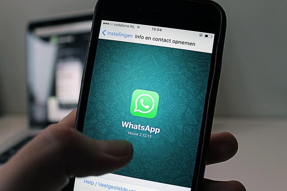 WhatsApp usará inteligência artificial para combater contas falsas e spam