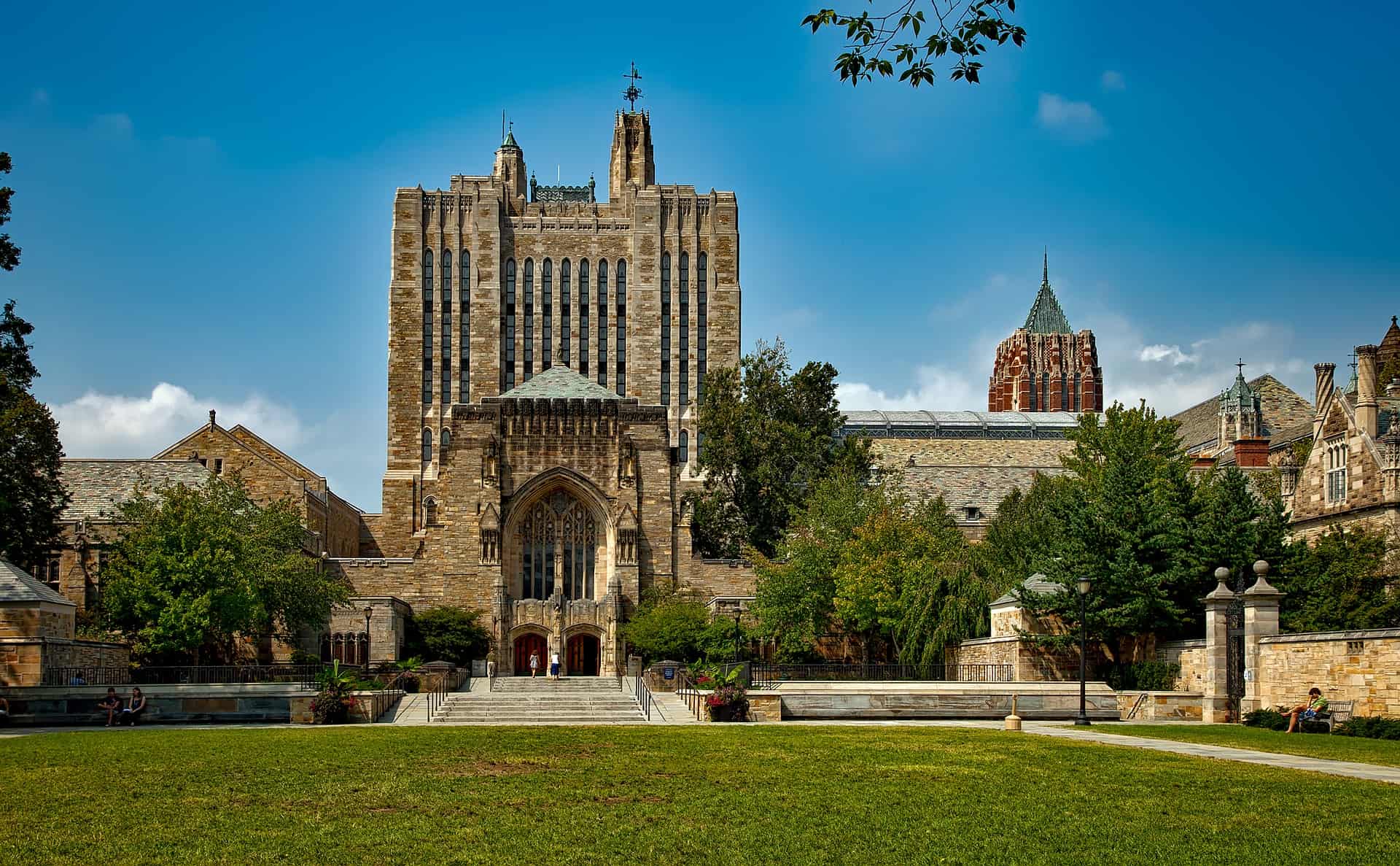 Universidade de Yale entra no mercado das criptomoedas