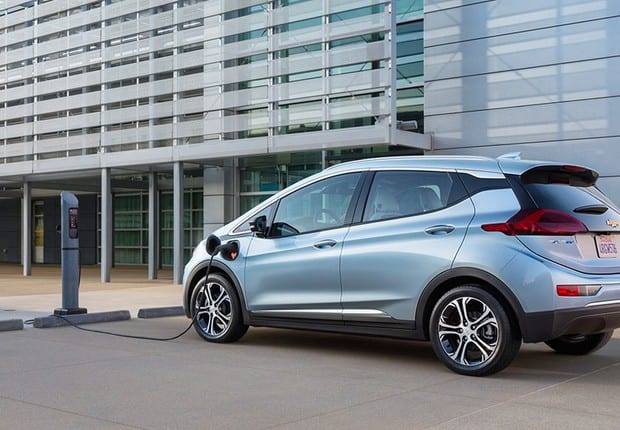 Carro elétrico da GM chega ao Brasil no ano que vem