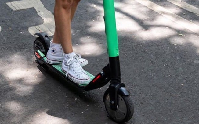 São Paulo quer proibir o uso de patinete em calçadas