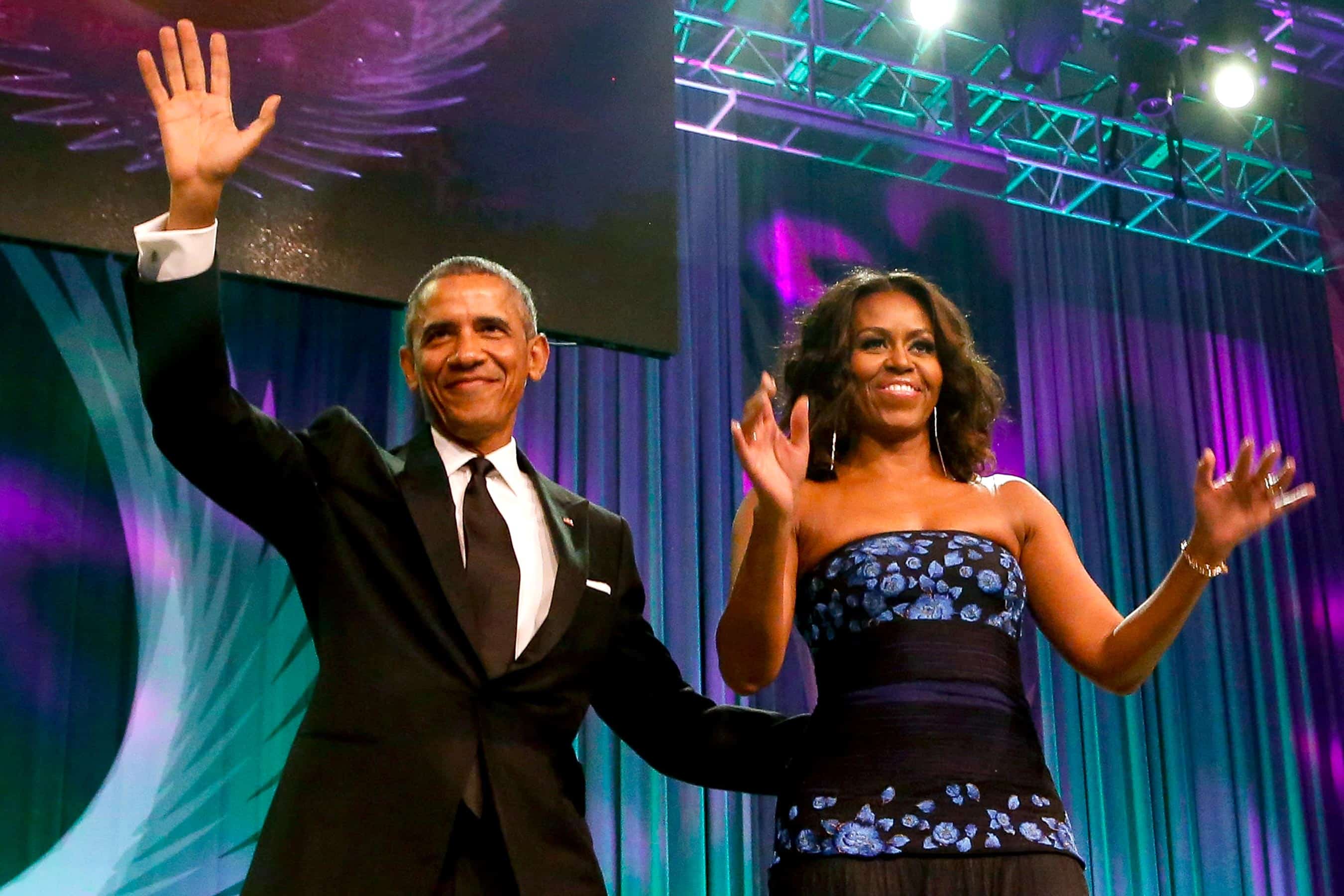 Barack e Michelle Obama fecham acordo com Spotify para produção de podcasts
