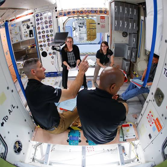 Nasa vai abrir Estação Espacial para turismo