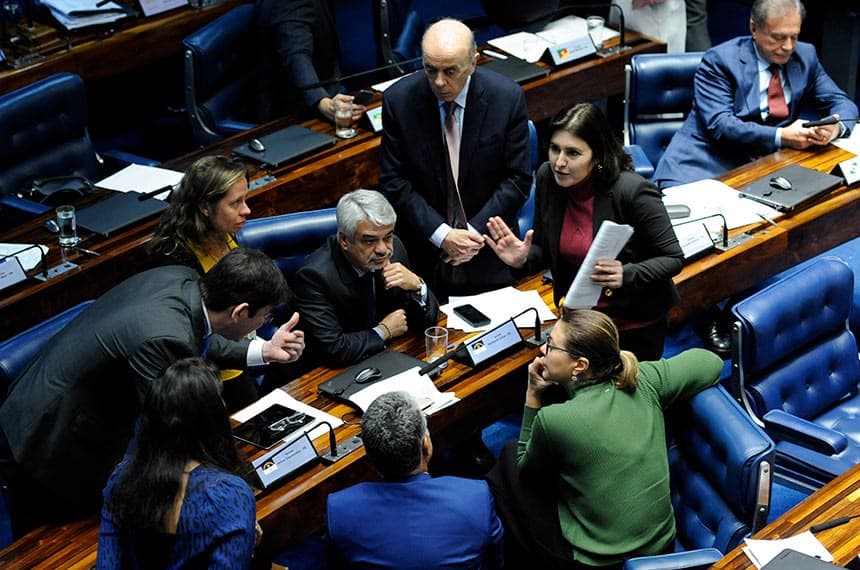PEC que regulamenta a proteção de dados pessoais é aprovada pelo Senado