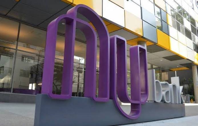 Nubank inicia operação no México com cartão de crédito