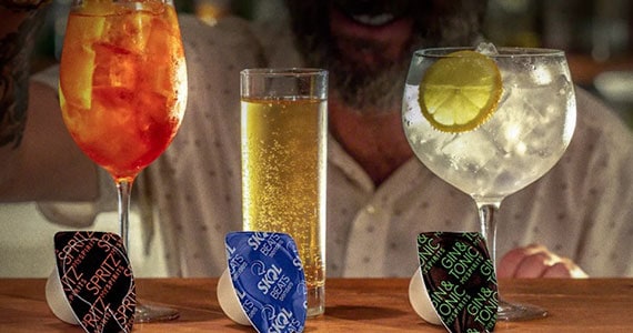 Bebidas alcoólicas em cápsulas são lançadas no Brasil