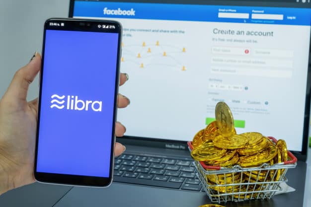 Moeda digital do Facebook enfrenta pacote de desafios regulatórios, diz diretora do Fed