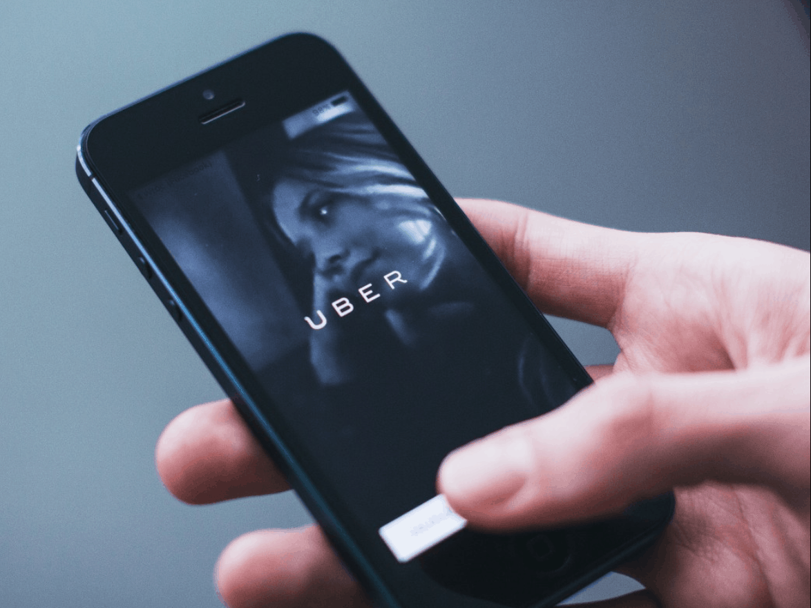 TST confirma que não existe vínculo empregatício entre motoristas e a Uber