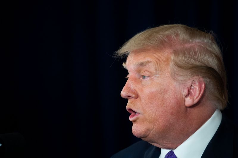 Casa Branca revela que Trump analisa proibir outras empresas chinesas