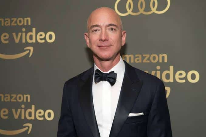 Bezos vende US$3,5 bilhões em participação na Amazon