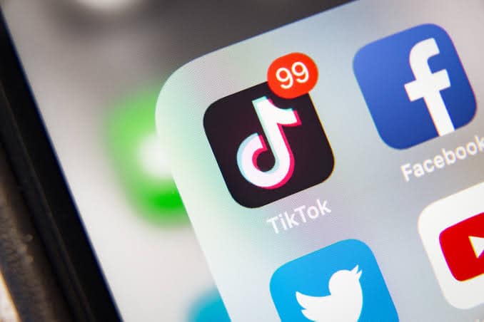Trump estabelece prazo de 90 dias para TikTok vender operações nos Estados Unidos