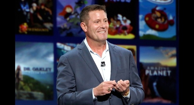 CEO do TikTok deixa empresa após três meses no cargo