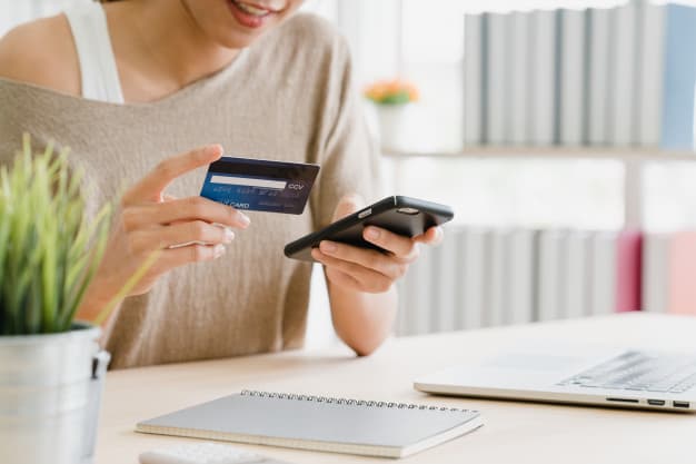 Itaú e Bradesco lideram investimento na fintech Quanto