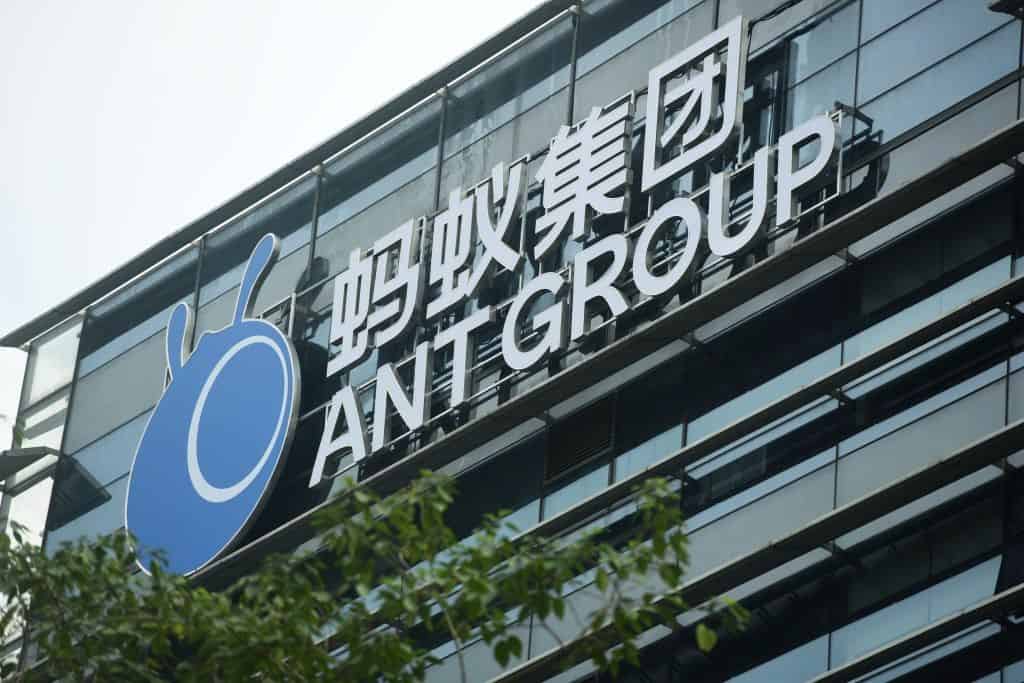 IPO de US$37 bilhões da Ant é suspenso em Xangai e em Hong Kong