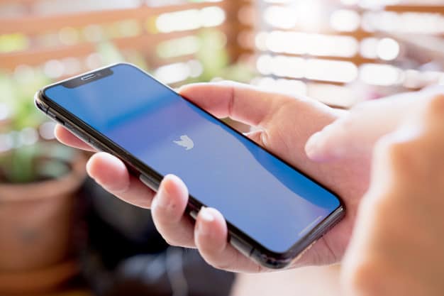 Twitter lança recurso de compartilhamento de publicações no Snapchat