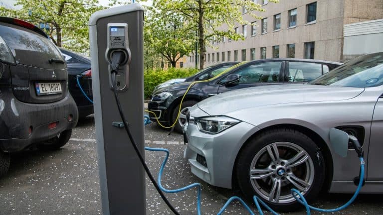 Noruega alcança a marca de mais de 50% carros elétricos vendidos