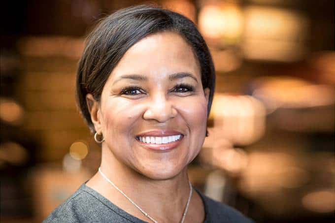 Primeira mulher negra vai liderar empresa listada na Fortune 500