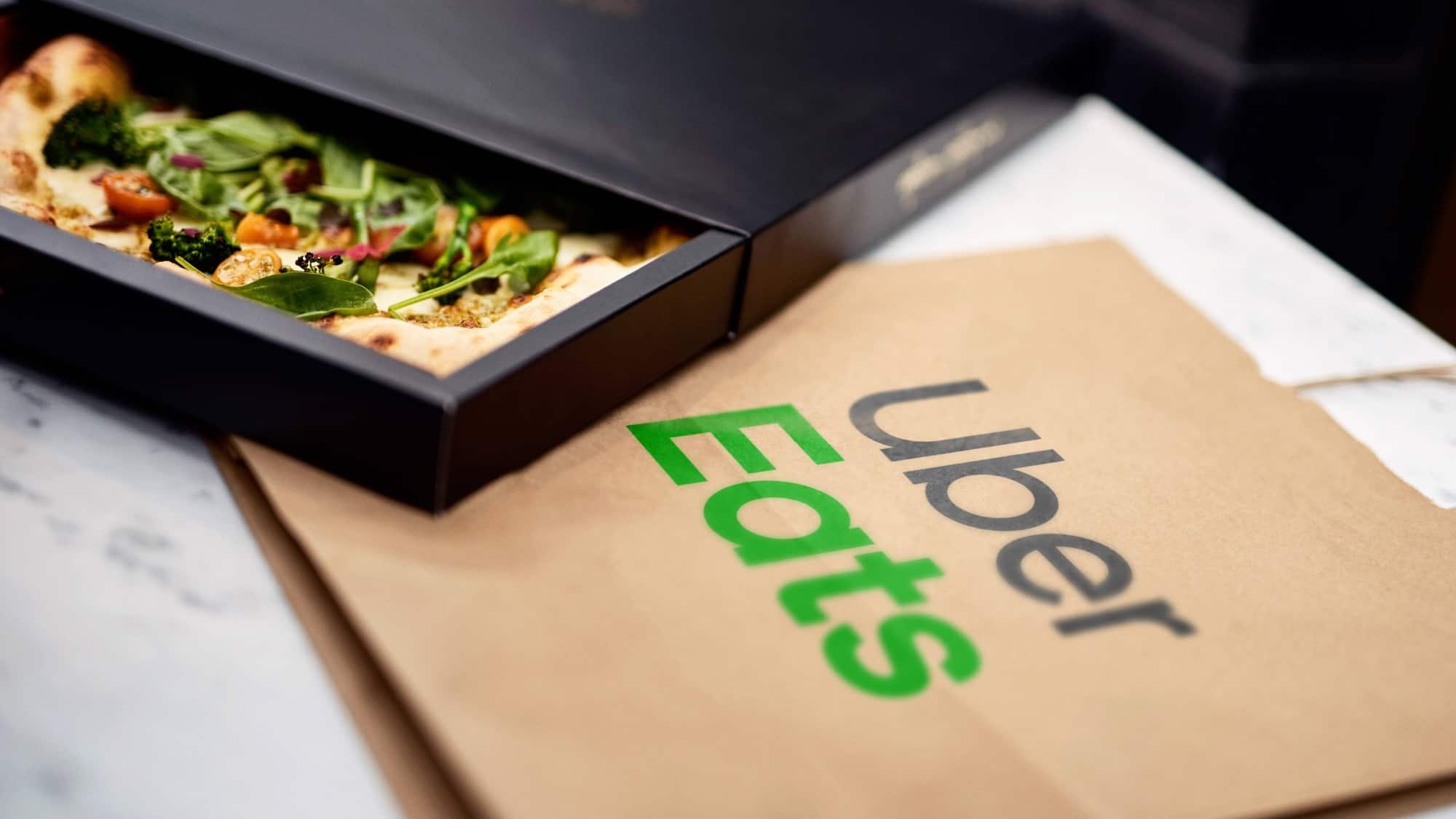 Uber Eats reduz em até 70% taxas para restaurantes parceiros