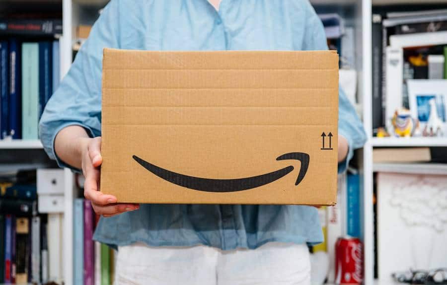 Amazon lança entrega em 1 dia útil em 50 cidades no Brasil