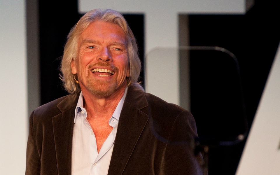 Richard Branson vende participação de US$ 300 milhões na Virgin Galactic