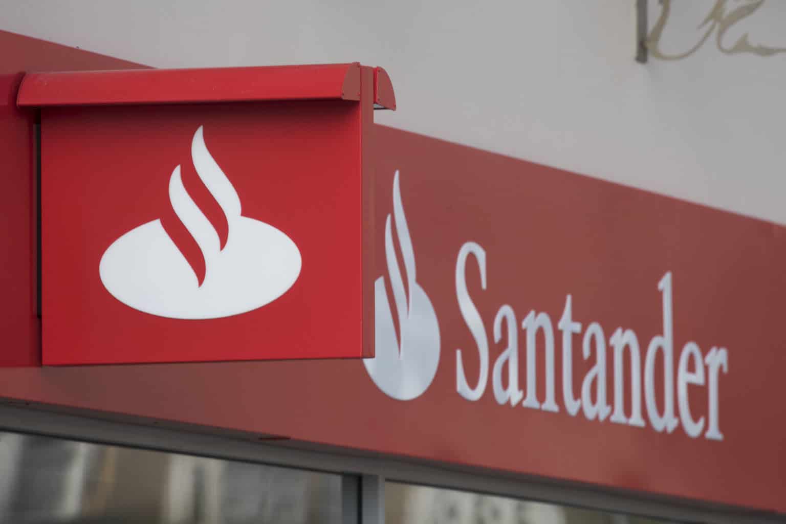 Santander Brasil compra marketplace imobiliário Apê11