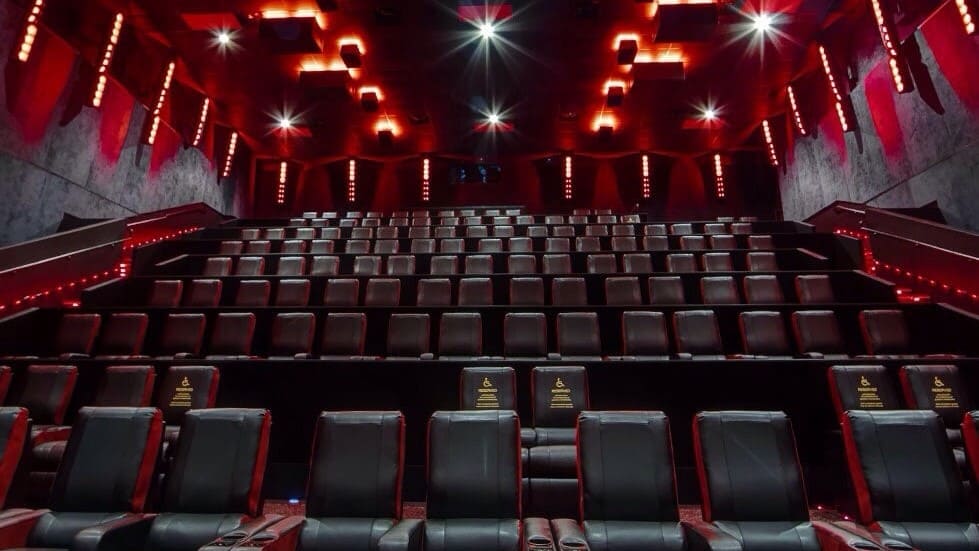 Maior rede de cinemas do mundo vai aceitar criptomoedas