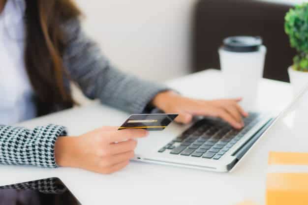 Omie compra a fintech Linker