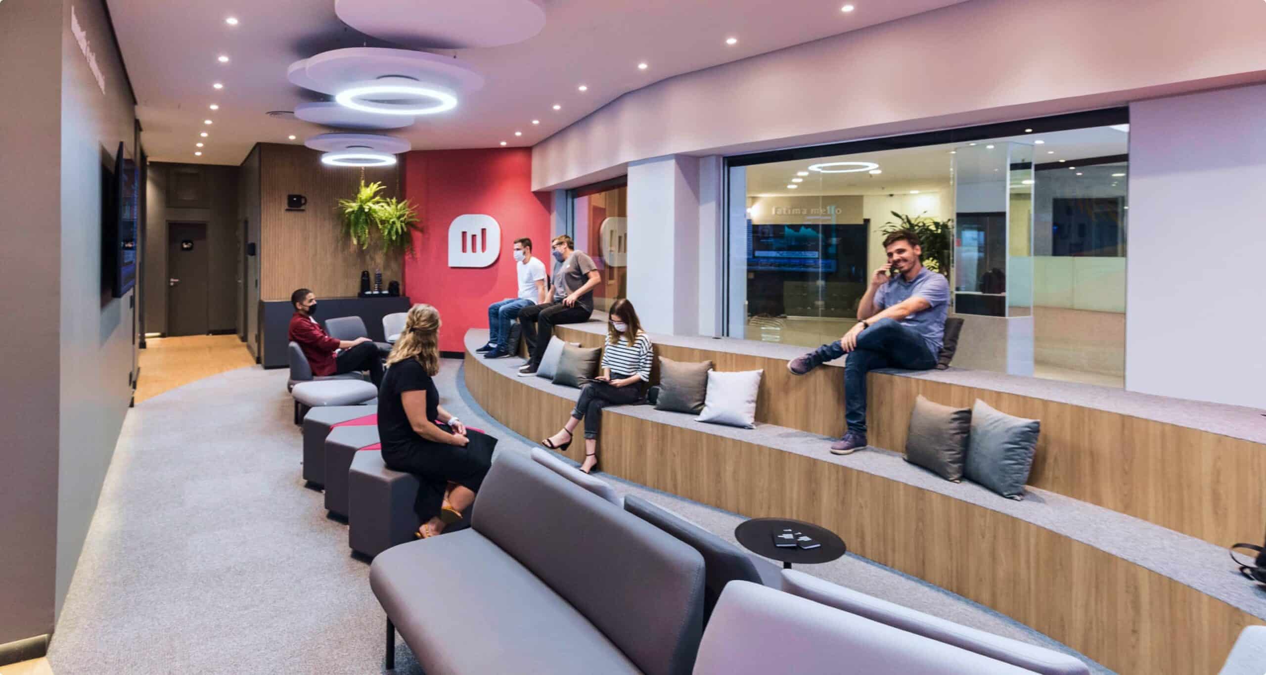 Warren adquire time tech da sim;paul