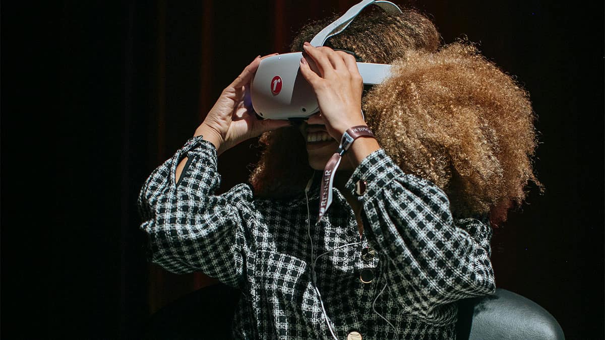 Renner realiza desfile totalmente digital