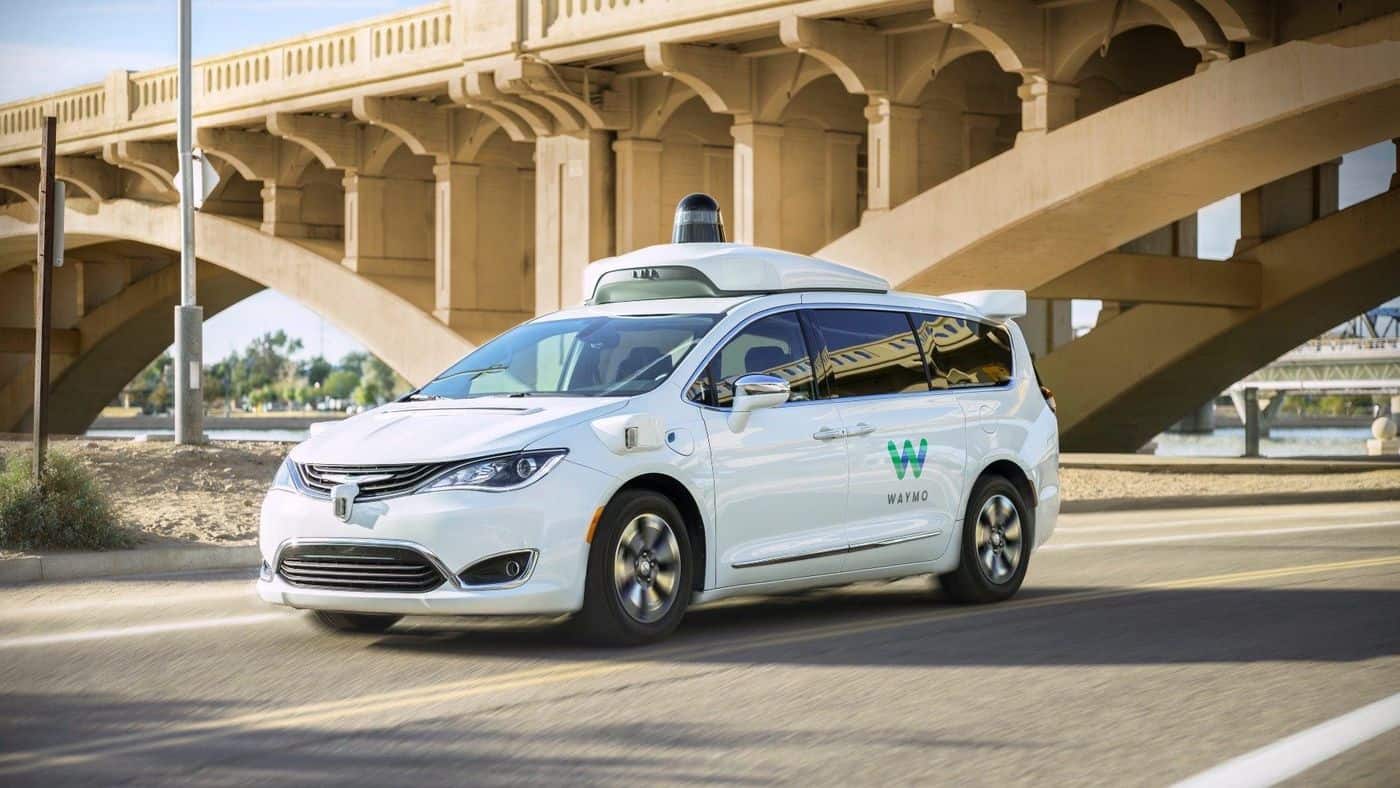 Waymo oferece caronas em carros autônomos para funcionários