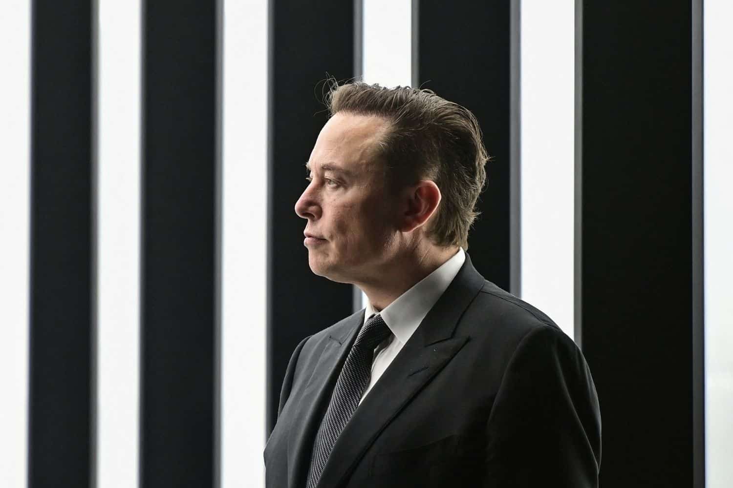 Musk negocia mais financiamento para compra do Twitter