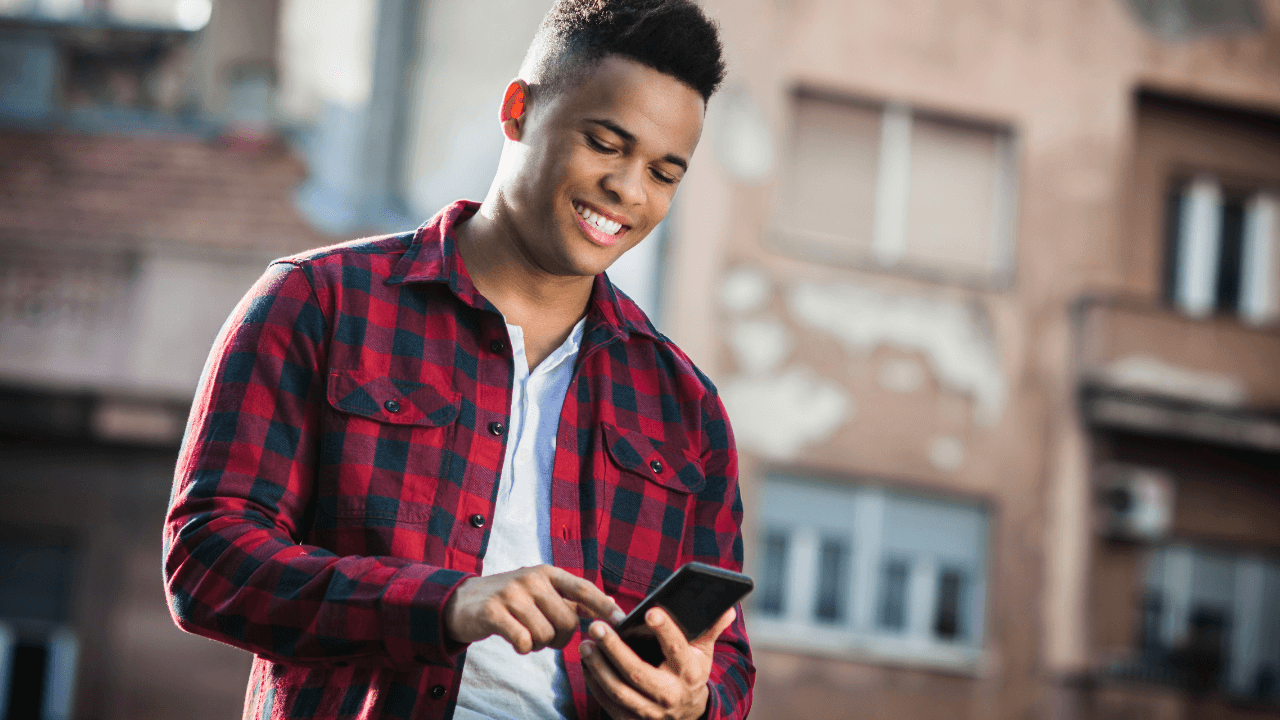 Brasileiros são os que mais utilizam smartphones diariamente, aponta estudo