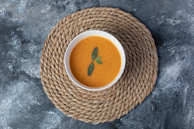 Raízs lança sopas com opções de sabores únicos