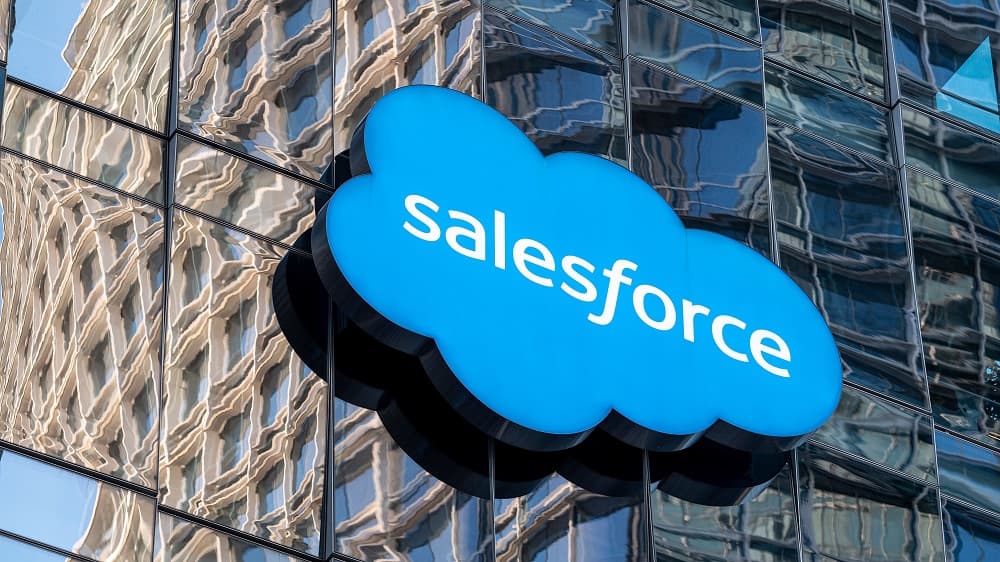 Salesforce anuncia plataforma de IA generativa para CRM