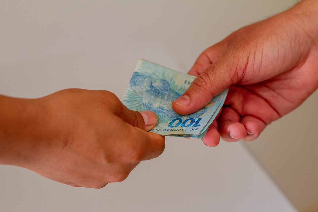 Para presidente do Bacen, Drex deve acelerar redução do uso de papel-moeda