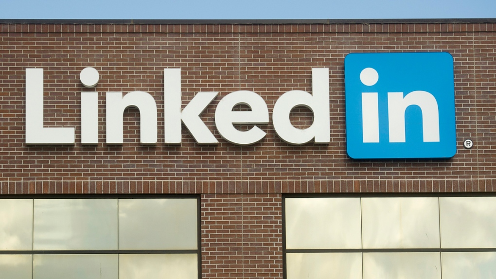 LinkedIn lança chatbot que auxilia usuários no processo de candidatura