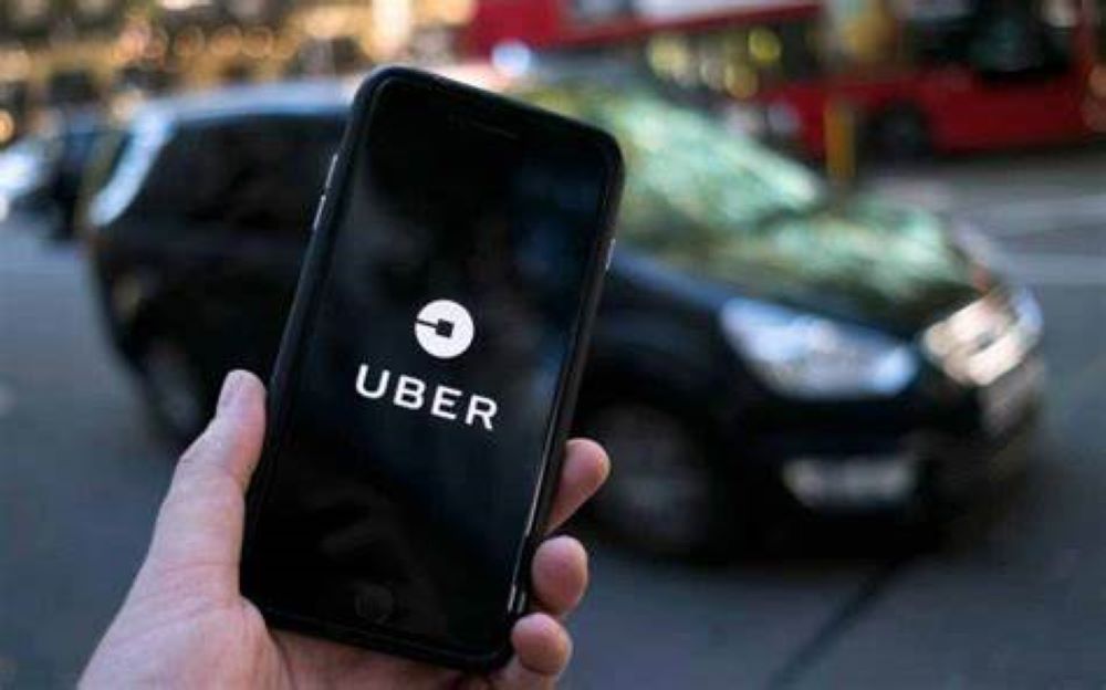 Uber lança recurso para responsáveis monitorarem corridas de adolescentes