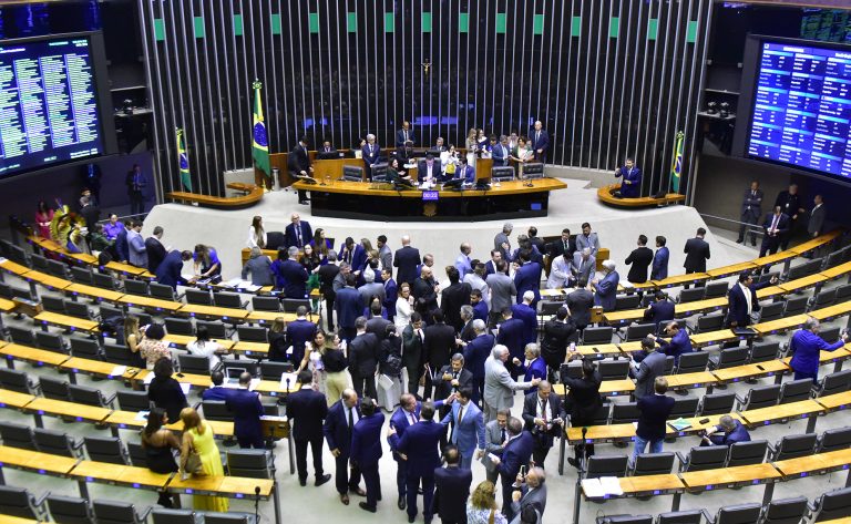 Congresso derruba veto à desoneração da folha de pagamento