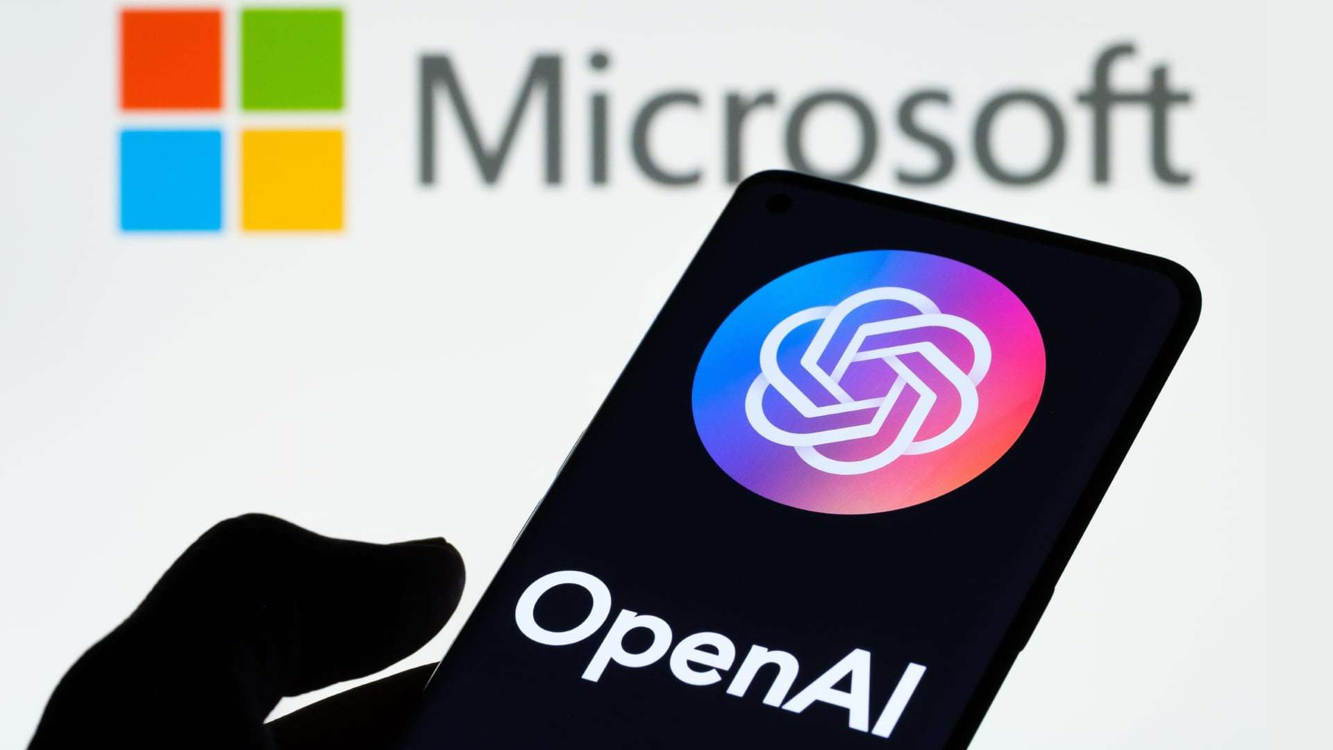 Aporte da Microsoft na OpenAI pode enfrentar investigação de fusão na UE
