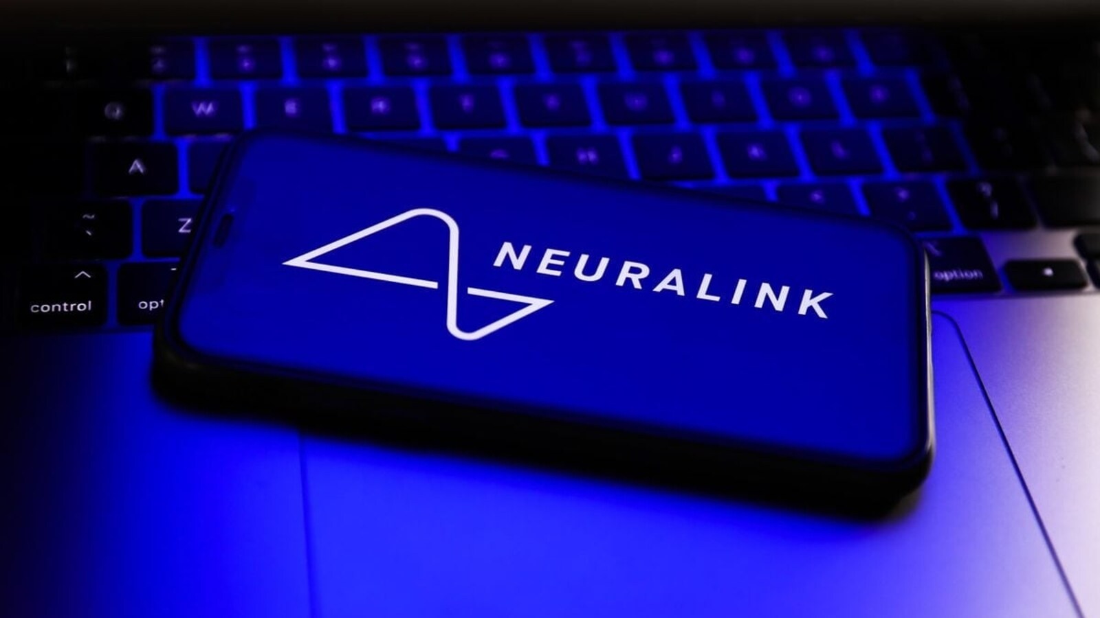 Neuralink realiza primeiro teste de chip em seres humanos