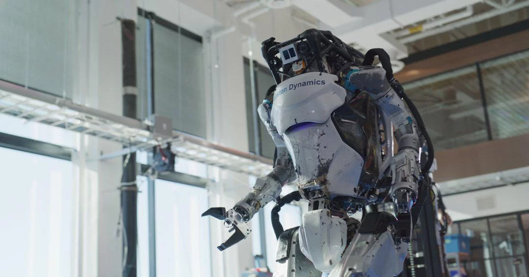 Robô humanoide Atlas recebe melhorias e é capaz de realizar tarefas delicadas